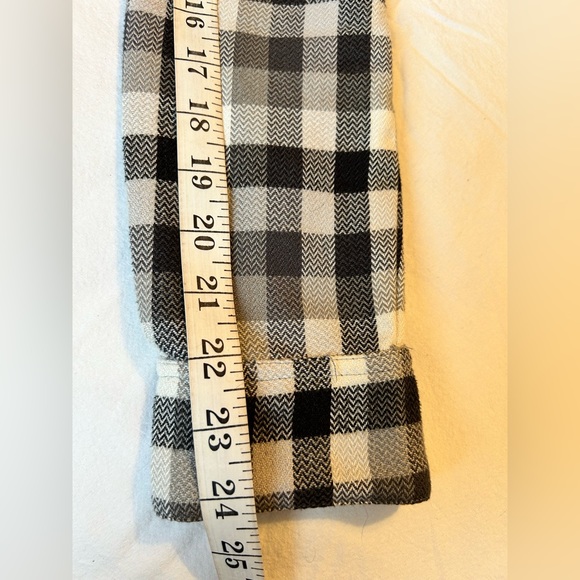 Outdoor Research Women’s Feedback flannel shirt - Picture 4 of 8